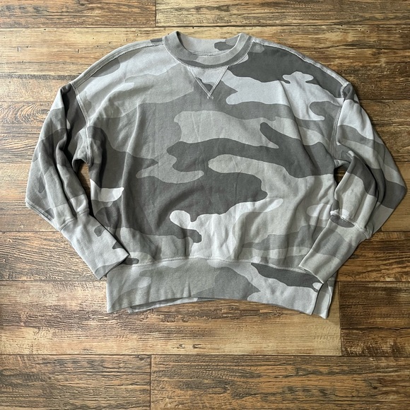 Abercrombie & Fitch Camouflage Crewneck Sweater - Picture 1 of 7